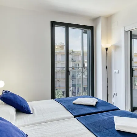 Murtra Apartment Roses